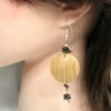 Boucles d'oreilles bois frêne hématite