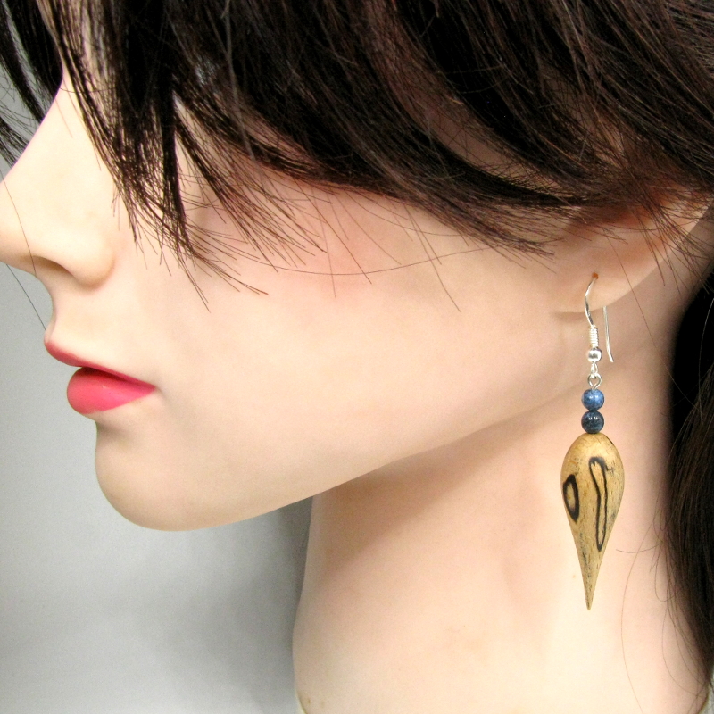 Boucles d'oreilles bois artisanales et intuitives, pièces uniques, fait main. Argent 925