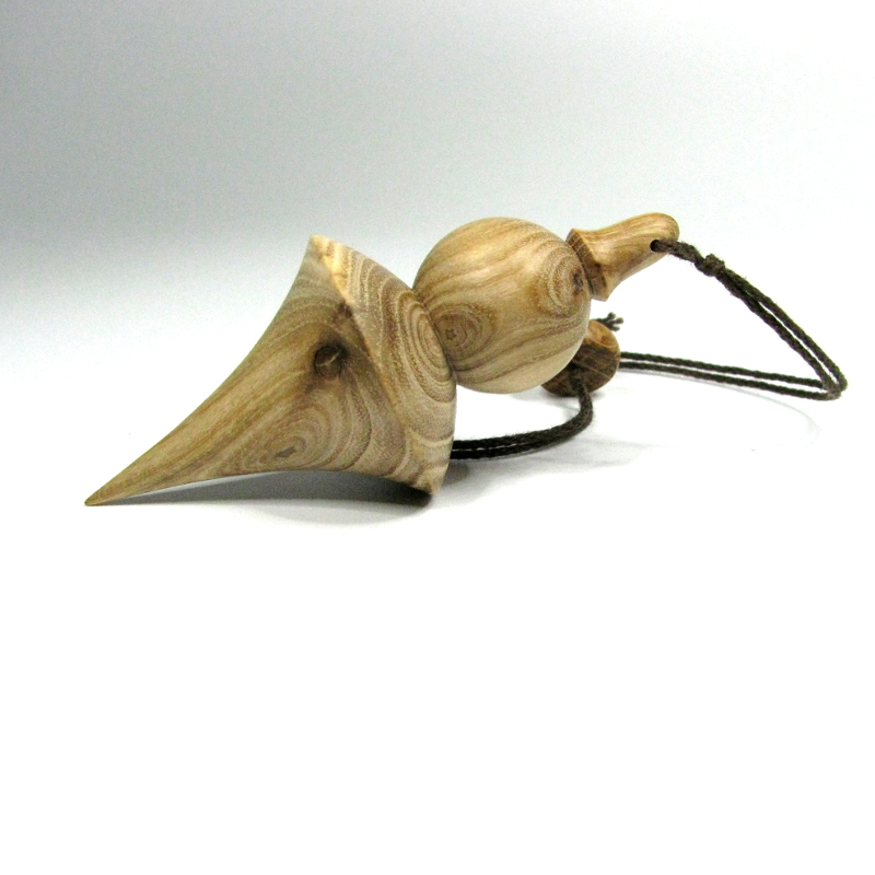Pendule de radiesthésie artisanal, tourné en bois de Robinier