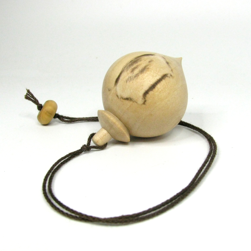 Pendule de radiesthésie artisanal, tourné en bois de Bouleau.