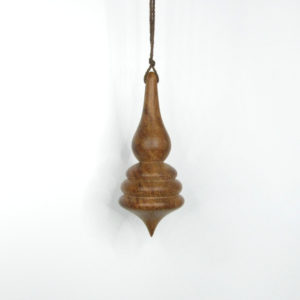 Pendule de radiesthésie artisanal, tourné en bois d'Orme
