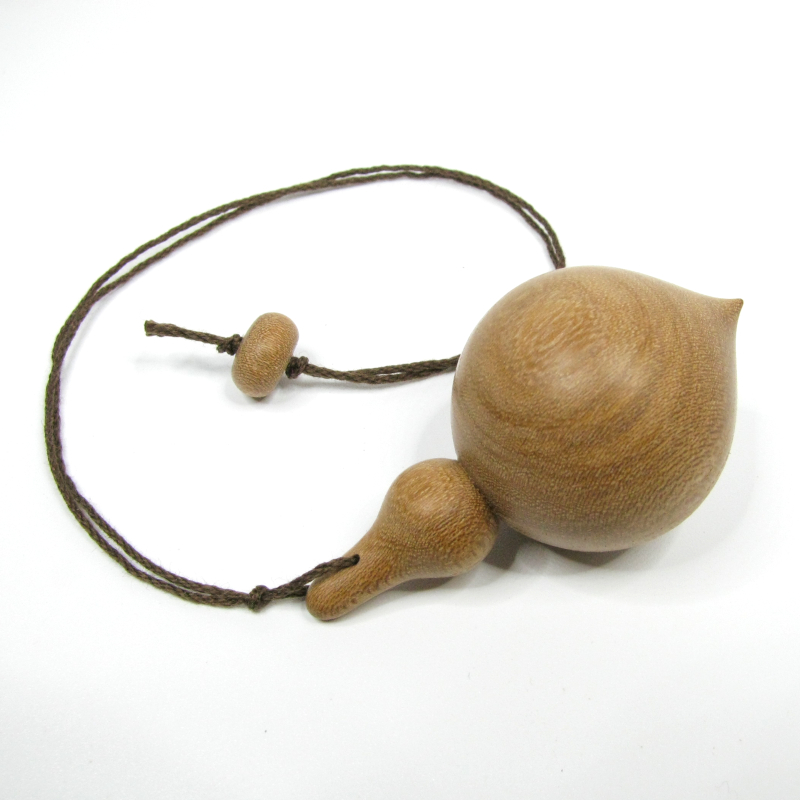 Pendule de radiesthésie artisanal, tourné en bois d'Orme.