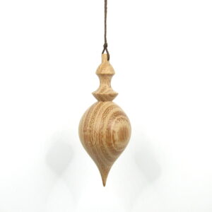 Pendule de radiesthésie artisanal, tourné en bois de Robinier.