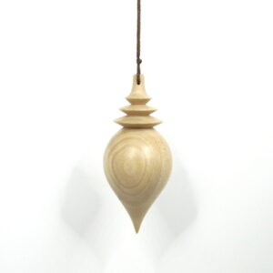 Pendule de radiesthésie artisanal, tourné en bois de Houx.